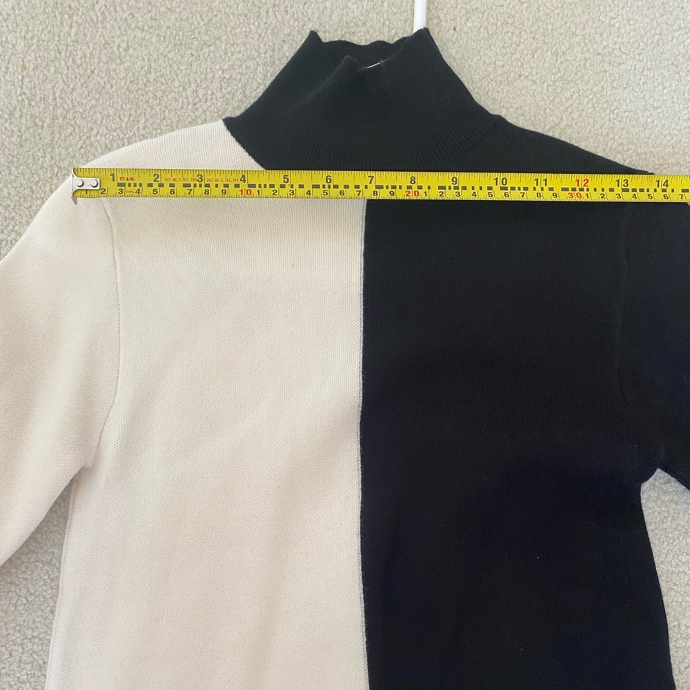 Chic Black and White Women's Dress - Picture 10 of 10